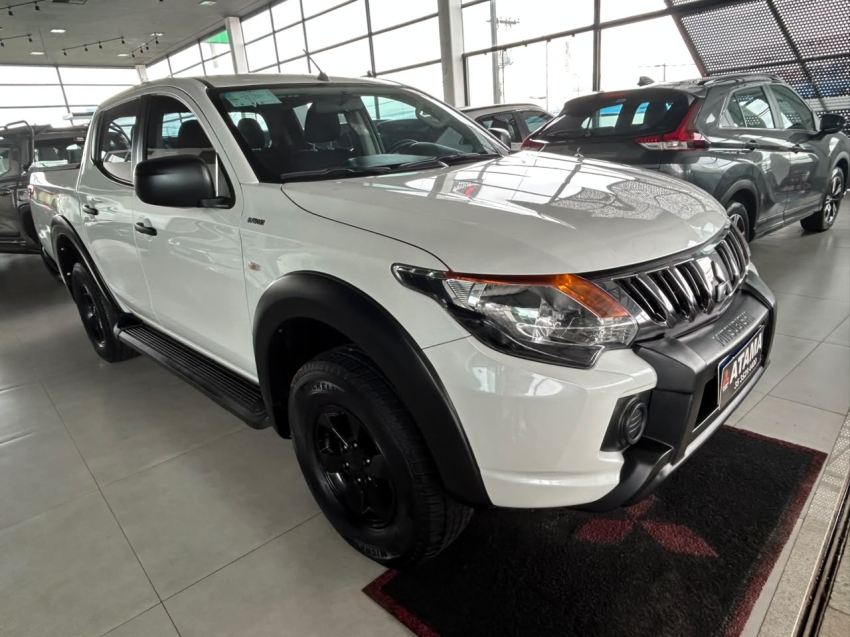 mitsubishi l200 triton 2.4 16v turbo diesel gls cd 4x4 automatico 4p 20220