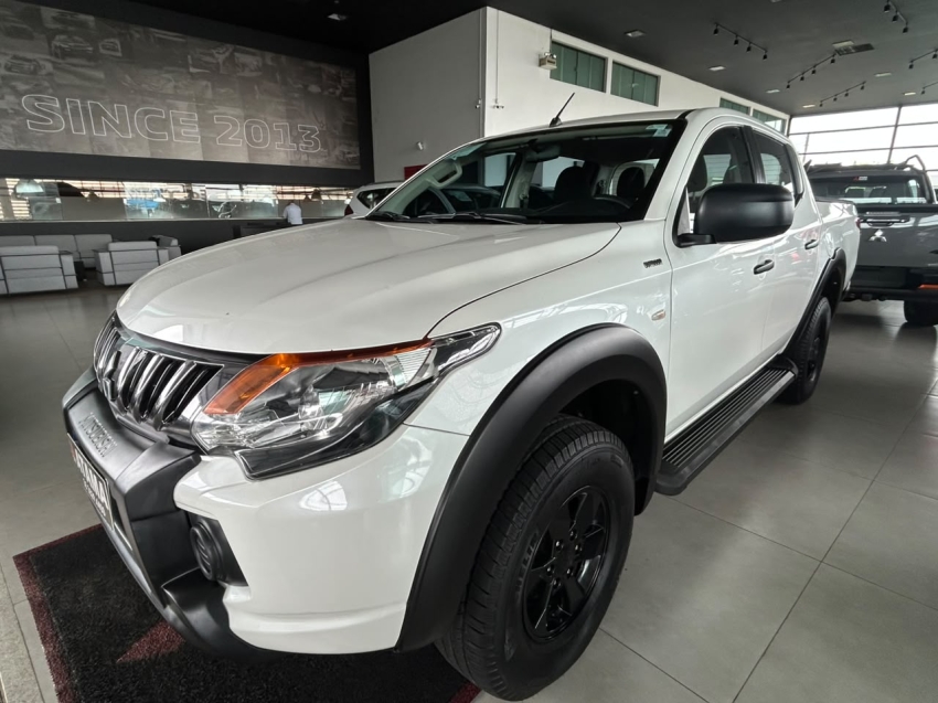 mitsubishi l200 triton 2.4 16v turbo diesel gls cd 4x4 automatico 4p 20221