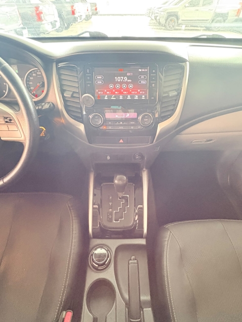 mitsubishi l200 triton 2.4 16v turbo diesel sport hpe cd 4p 4x4 automatico 201911