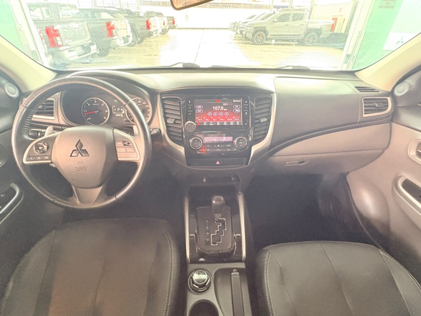 mitsubishi l200 triton 2.4 16v turbo diesel sport hpe cd 4p 4x4 automatico 201915