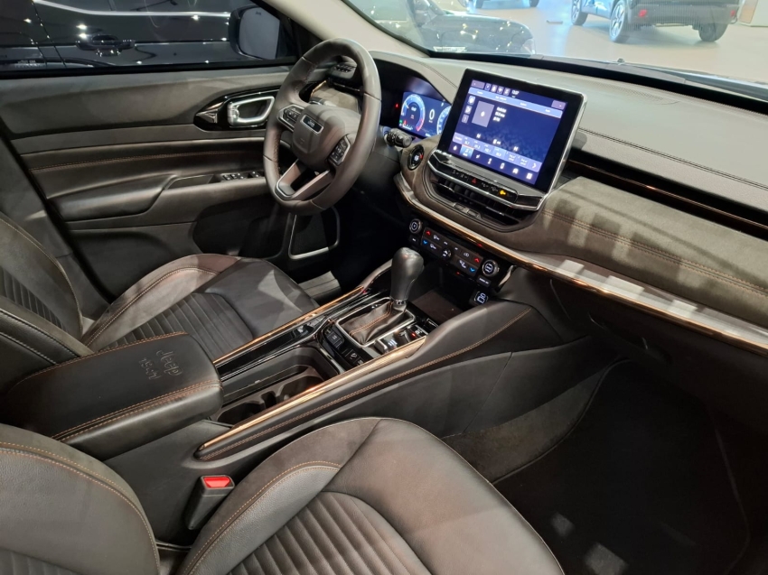 jeep commander 2.0 td380 turbo diesel limited at9 4p automatico 2022