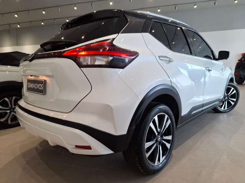 nissan kicks 1.6 16v flexstart exclusive xtronic flex 4p automatico 2022