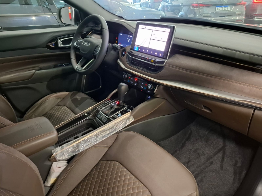 jeep commander 2.0 td380 turbo diesel overland at9 4p automatico 2023