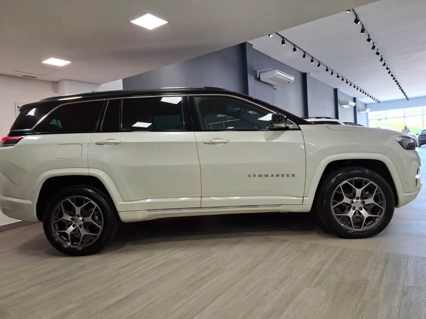 jeep commander 2.0 td380 turbo diesel overland at9 4p automatico 2023