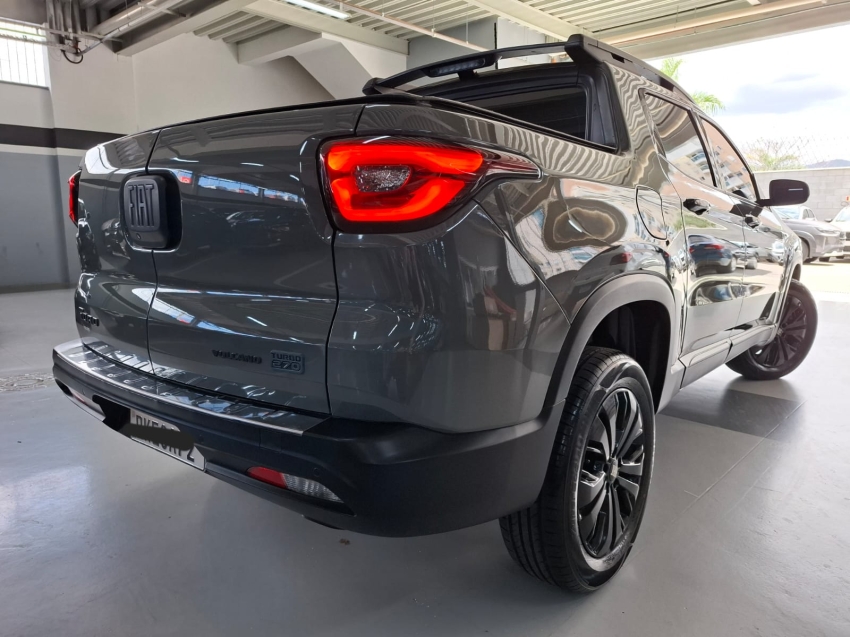 fiat toro 1.3 turbo 270 flex volcano at6 4p automatico 2023