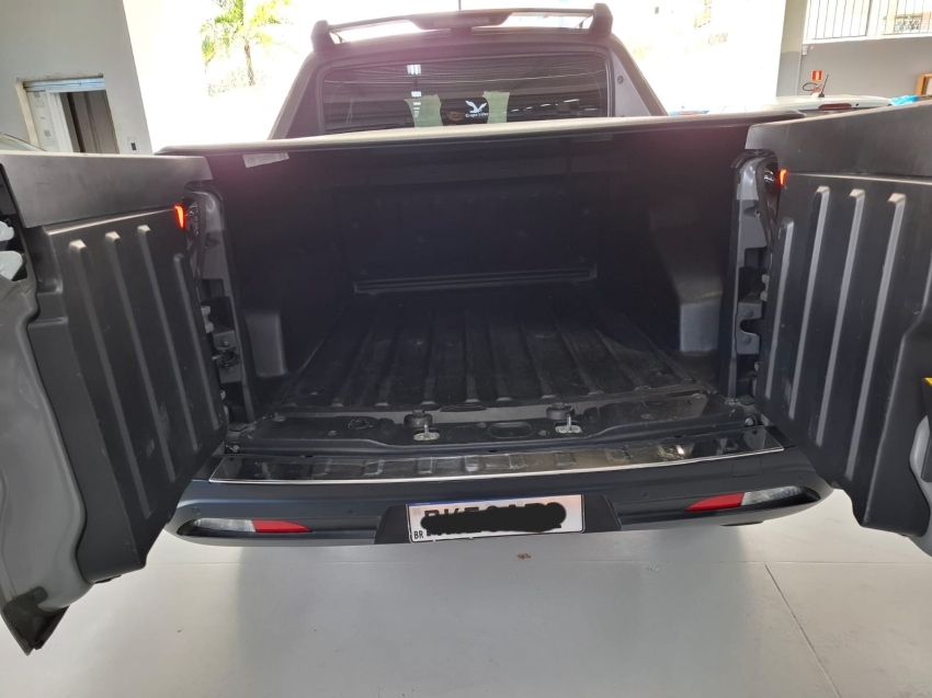 fiat toro 1.3 turbo 270 flex volcano at6 4p automatico 2023