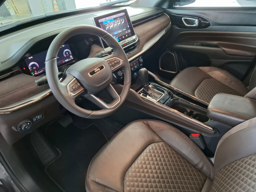 jeep commander 1.3 t270 turbo flex overland at6 4p automatico 2024