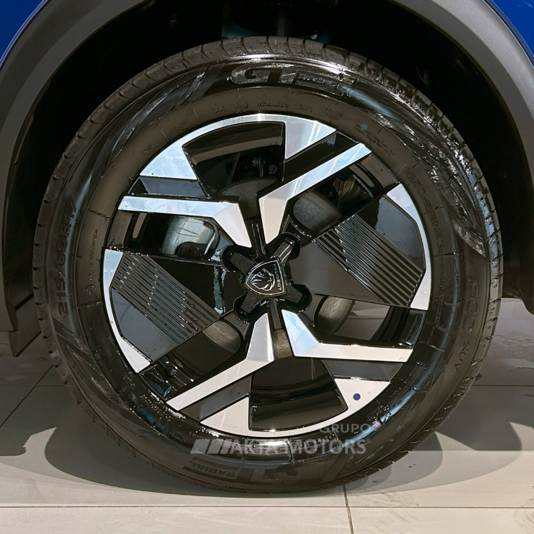 peugeot 2008 1.0 turbo 200 flex active cvt 4p automatico 2025