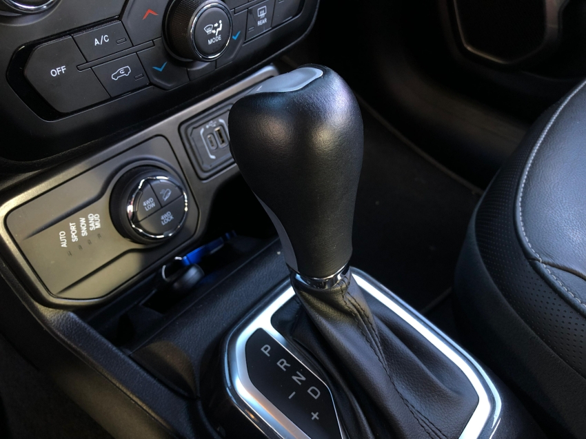 jeep renegade 1.3 t270 turbo flex s 4x4 at9 4p automatico 2024