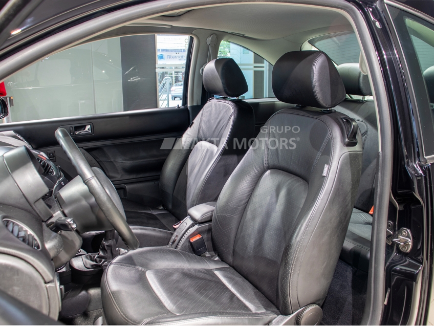 volkswagen new beetle 2.0 mi 8v gasolina 2p manual