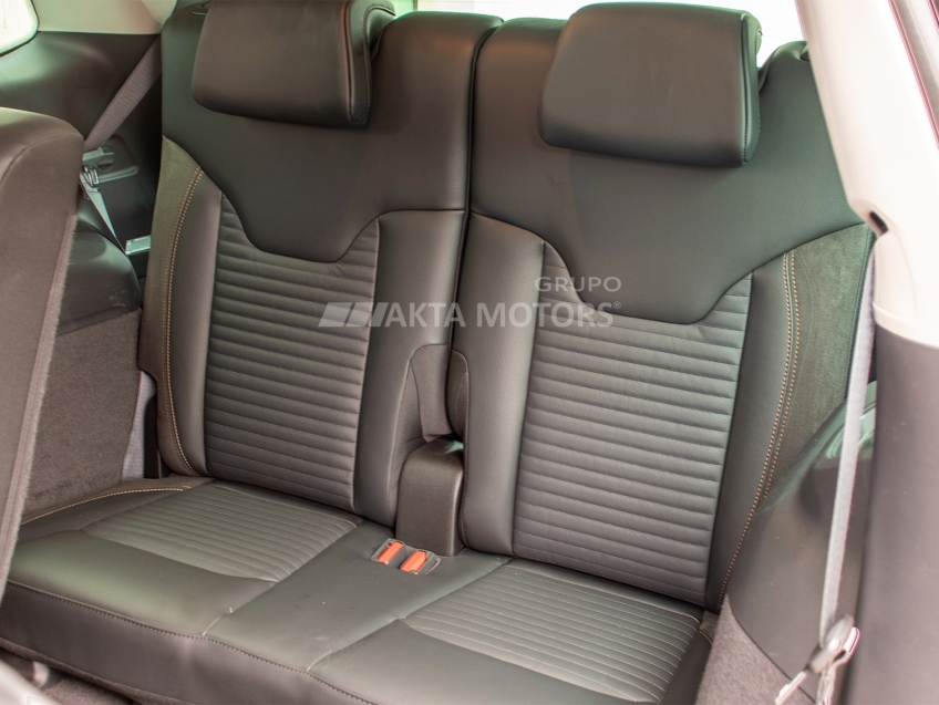 jeep commander 2.0 td380 turbo diesel limited at9