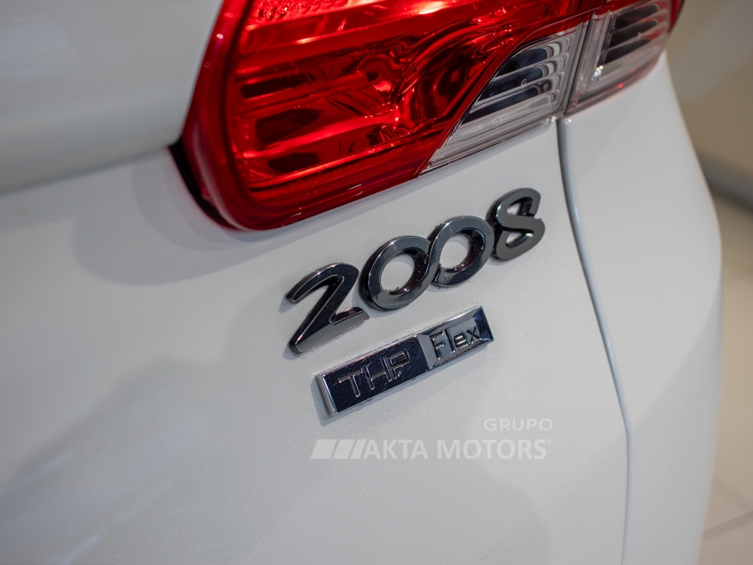 peugeot 2008 1.6 16v thp flex skywalker 4p automatico 2022