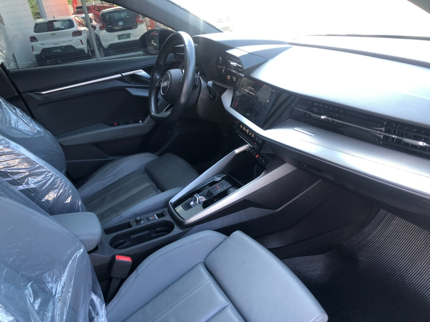 audi a3 2.0 40 tfsi mhev sedan s line s-tronic flex 4p automatico 2024