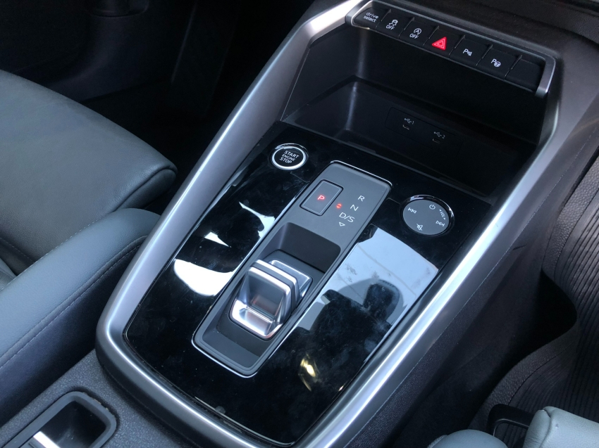 audi a3 2.0 40 tfsi mhev sedan s line s-tronic flex 4p automatico 2024