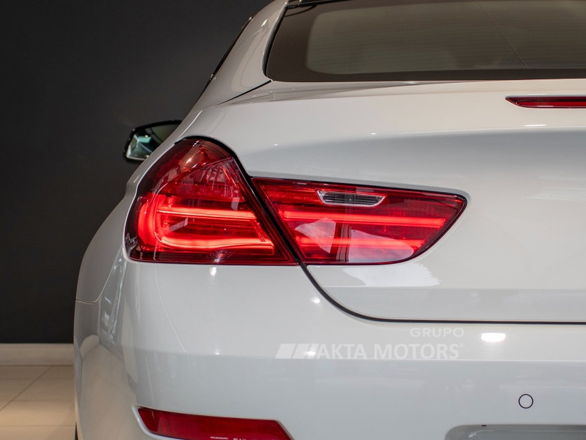 bmw 650i 4.4 coupe v8 32v turbo gasolina 2p automatico 2012