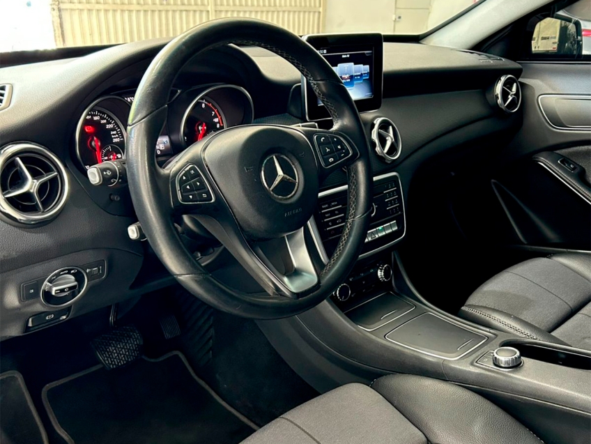 mercedes-benz gla 200 1.6 cgi flex style 7g-dct 4p automatico 2018