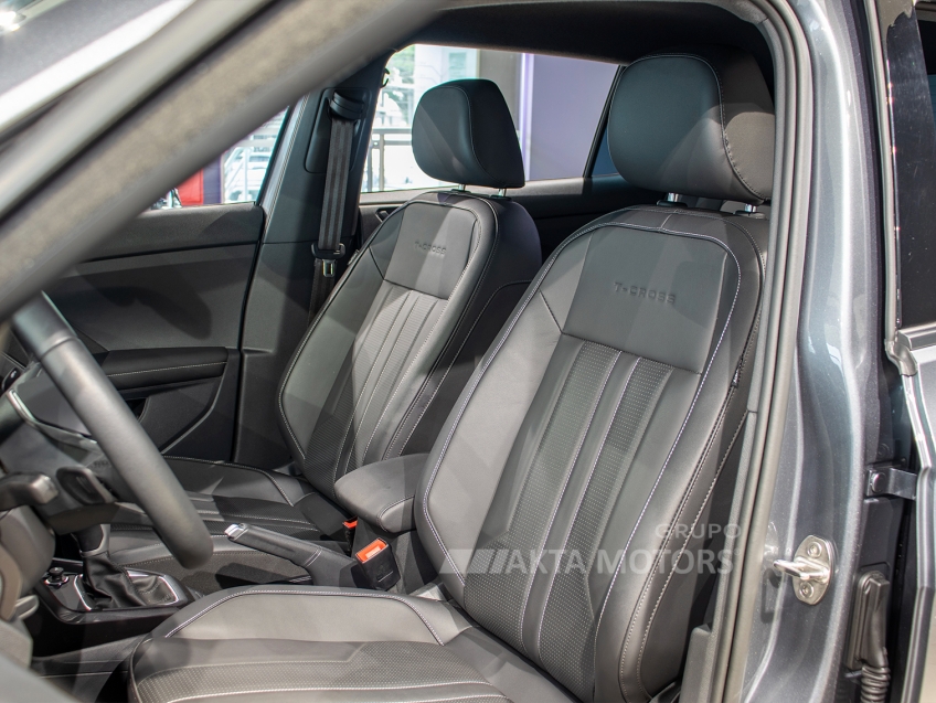 volkswagen t-cross 1.4 250 tsi total flex highline automatico 4p 202511
