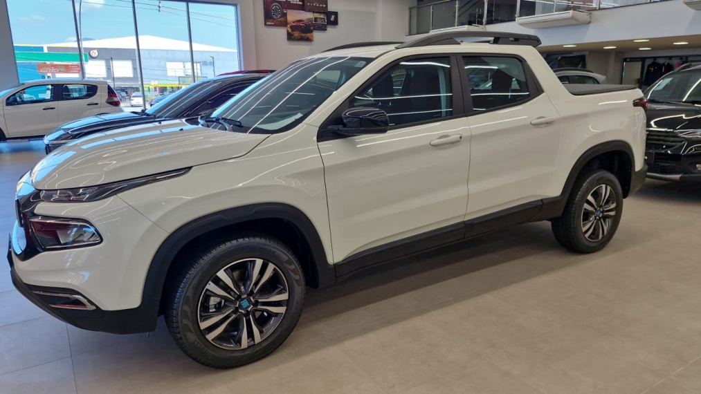 fiat toro 1.3 turbo 270 flex freedom at6 4p automatico 2025