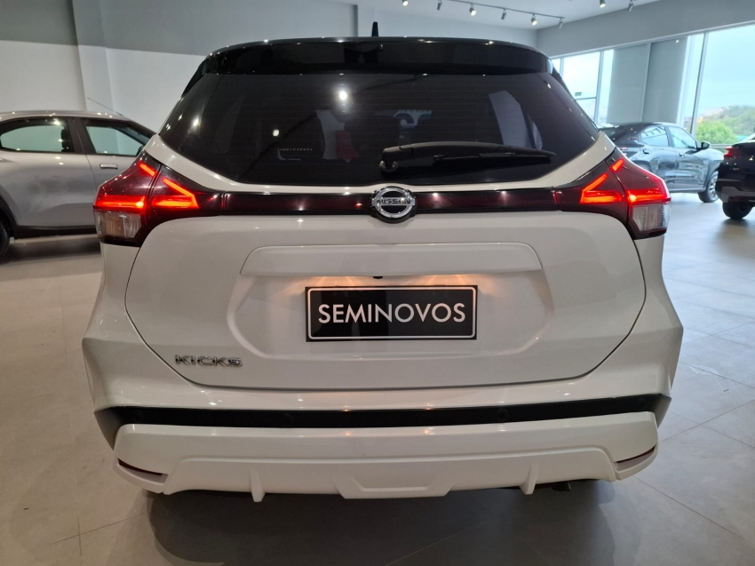nissan kicks 1.6 16v flexstart exclusive xtronic flex 4p automatico 2022