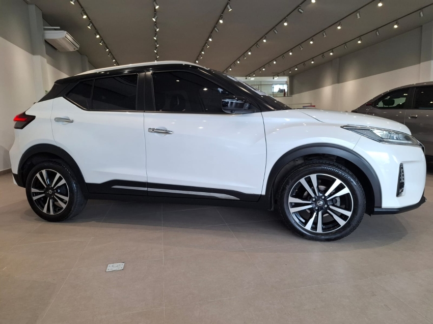 nissan kicks 1.6 16v flexstart exclusive xtronic flex 4p automatico 2022