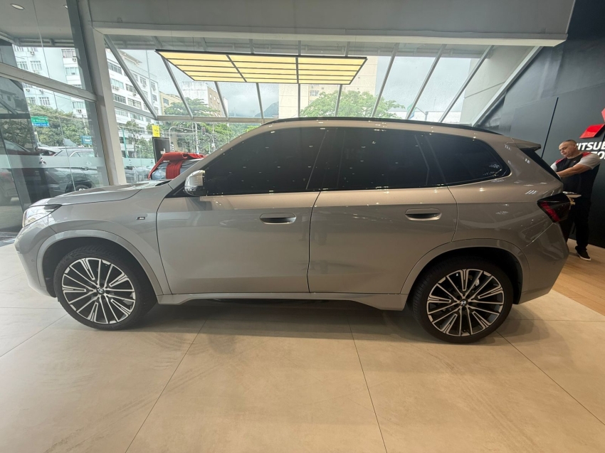 bmw x1 2.0 16v turbo gasolina sdrive20i m sport steptronic 4p automatico 20255