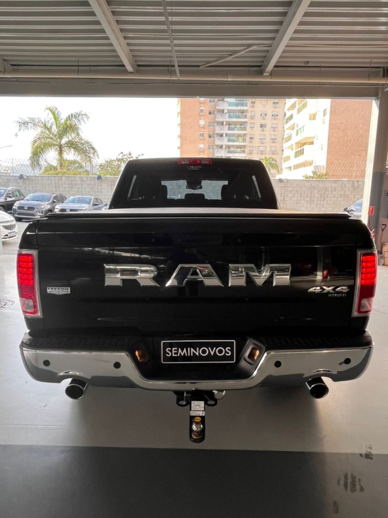 ram classic 5.7 v8 gasolina laramie cd 4x4 automatico 4p 20233