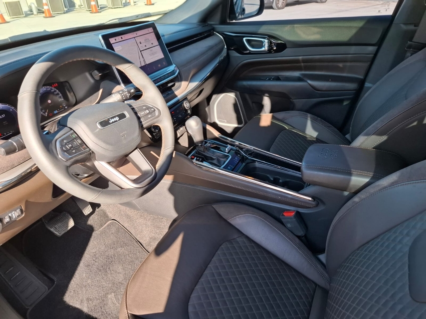 jeep commander 2.0 td380 turbo diesel overland at9 4p automatico 20257