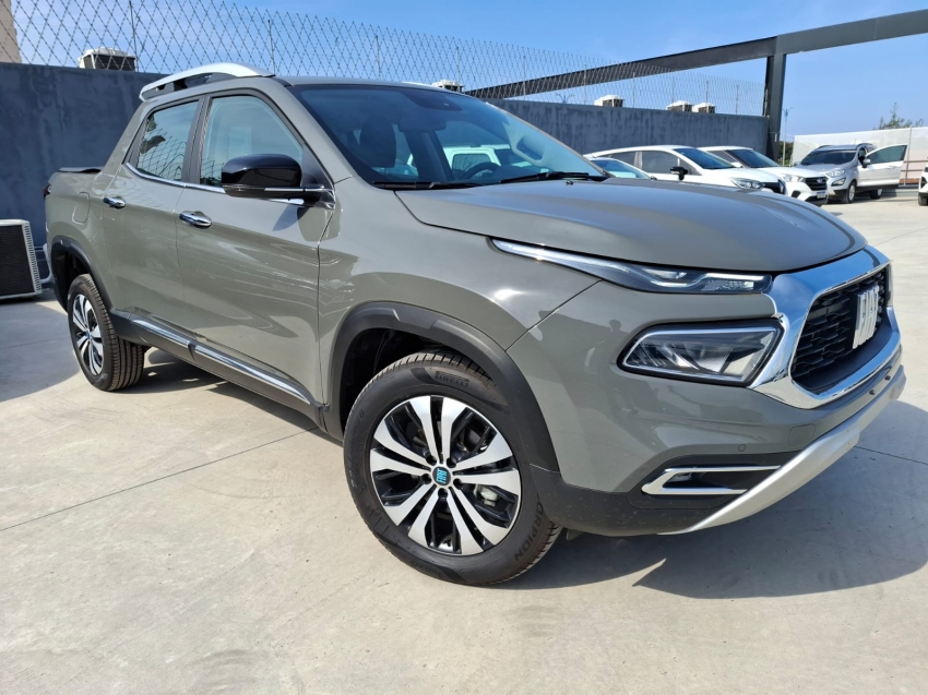fiat toro 1.3 turbo 270 flex volcano at6 4p automatico 2025
