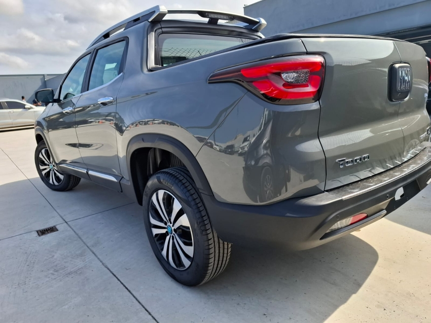 fiat toro 1.3 turbo 270 flex volcano at6 4p automatico 20255