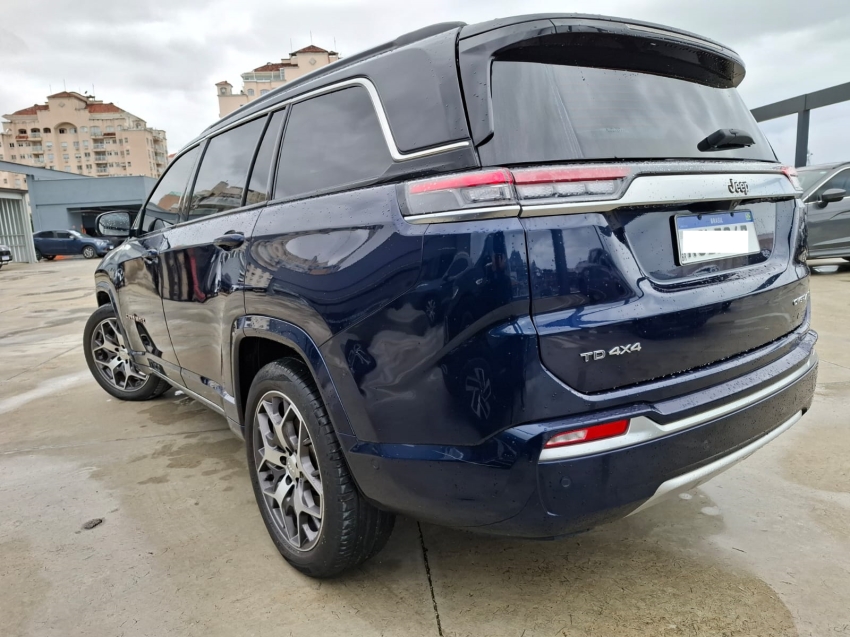 jeep commander 2.0 td380 turbo diesel overland at9 4p automatico 20223