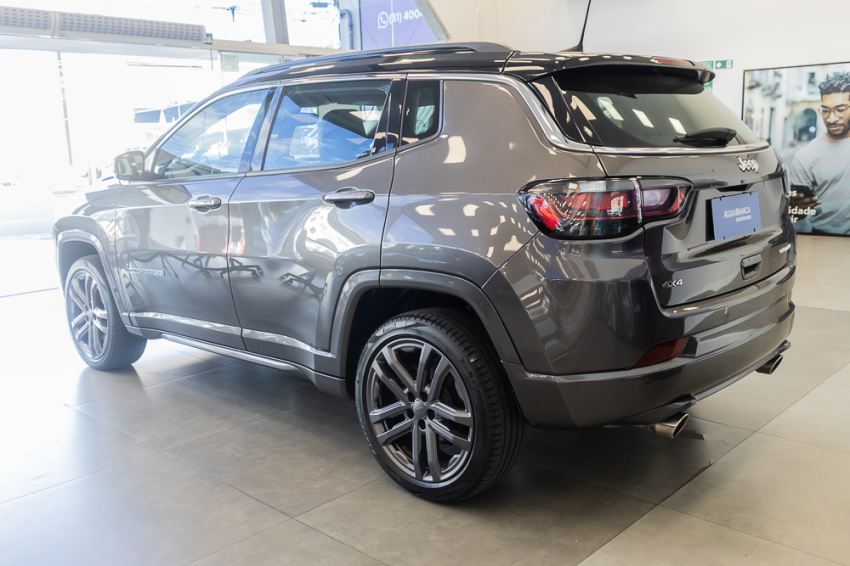 JEEP COMPASS 2.0 HURRICANE 4 TURBO GASOLINA OVERLAND AT9 8