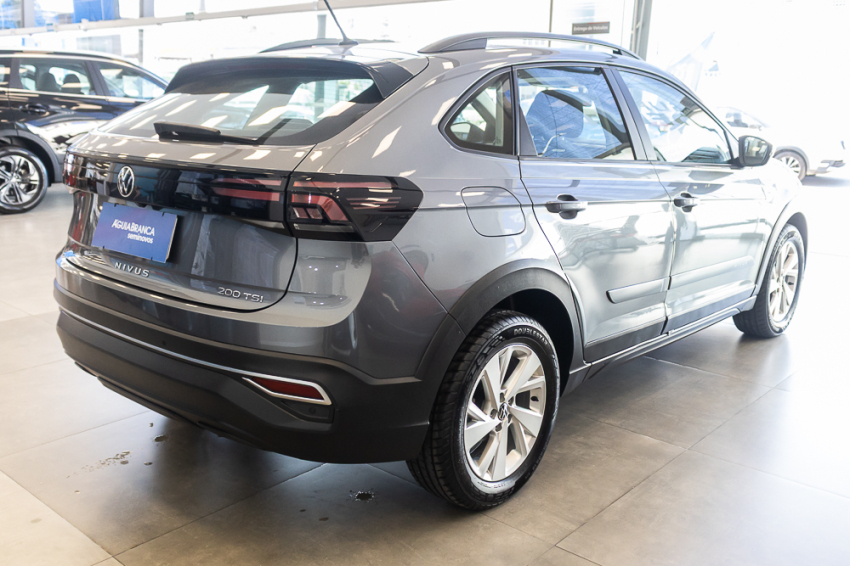 Volkswagen NIVUS 1.0 200 TSI TOTAL FLEX COMFORTLINE AUTOMÁTICO 10