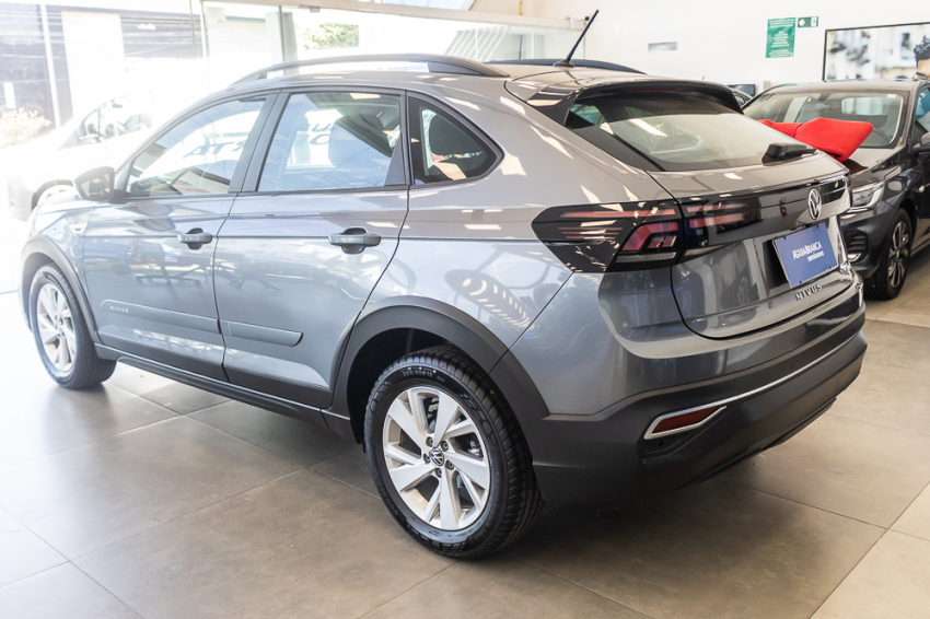 Volkswagen NIVUS 1.0 200 TSI TOTAL FLEX COMFORTLINE AUTOMÁTICO 8