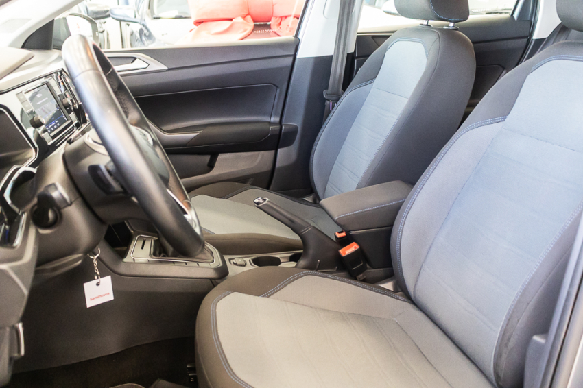 Volkswagen NIVUS 1.0 200 TSI TOTAL FLEX COMFORTLINE AUTOMÁTICO 18