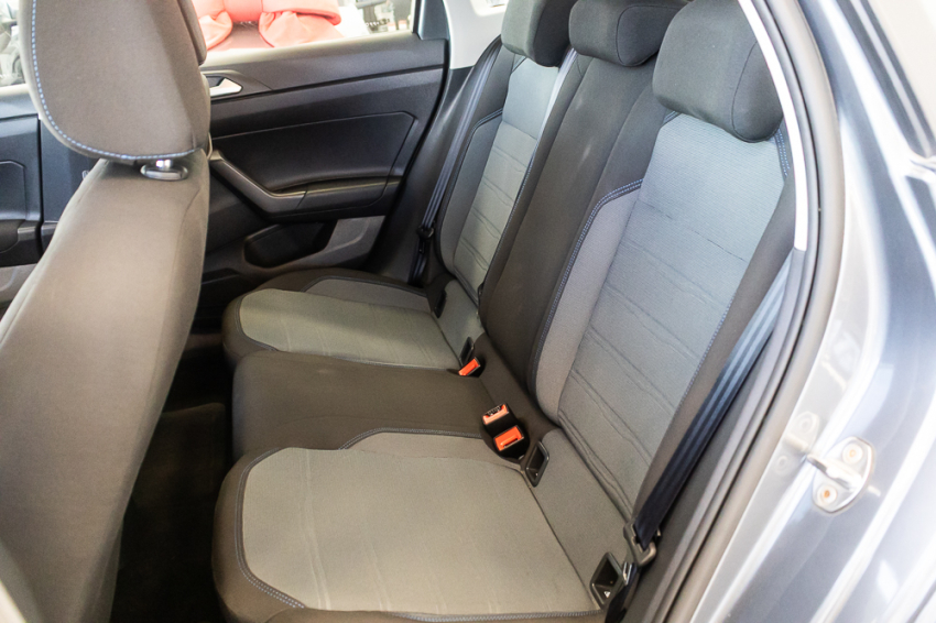Volkswagen NIVUS 1.0 200 TSI TOTAL FLEX COMFORTLINE AUTOMÁTICO 19