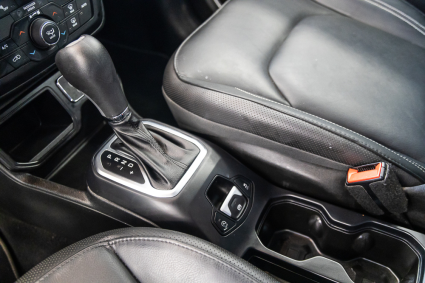 JEEP RENEGADE 1.8 16V FLEX LONGITUDE 4P AUTOMÁTICO 15
