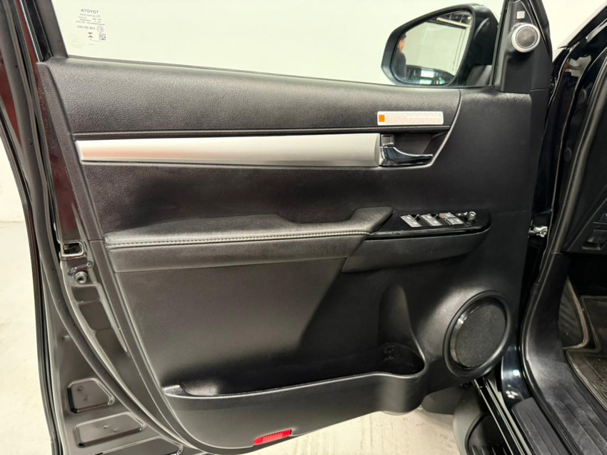 Toyota HILUX 2.8 D-4D TURBO DIESEL CD SRX PLUS 4X4 AUTOMÁTICO 22