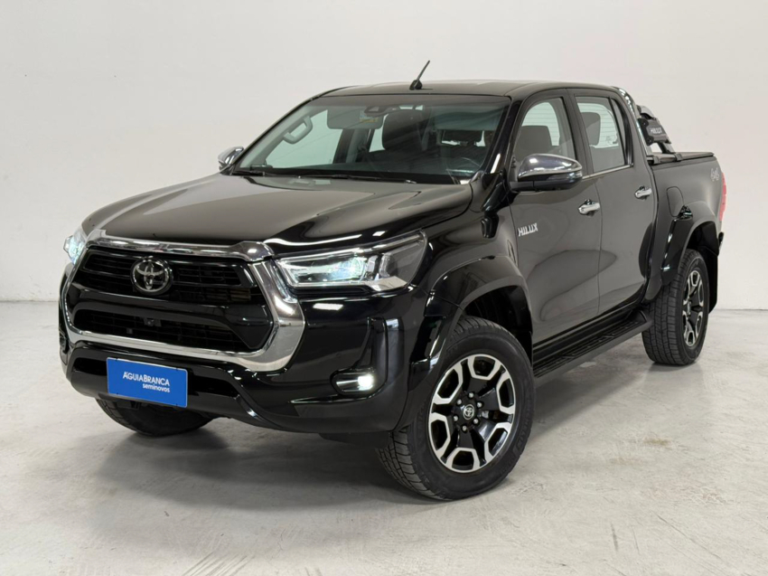 Toyota HILUX 2.8 D-4D TURBO DIESEL CD SRX PLUS 4X4 AUTOMÁTICO