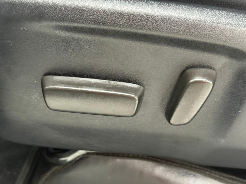 Toyota HILUX 2.8 D-4D TURBO DIESEL CD SRX PLUS 4X4 AUTOMÁTICO 26