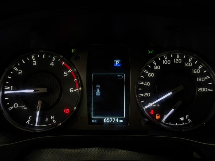Toyota HILUX 2.8 D-4D TURBO DIESEL CD SRX PLUS 4X4 AUTOMÁTICO 11