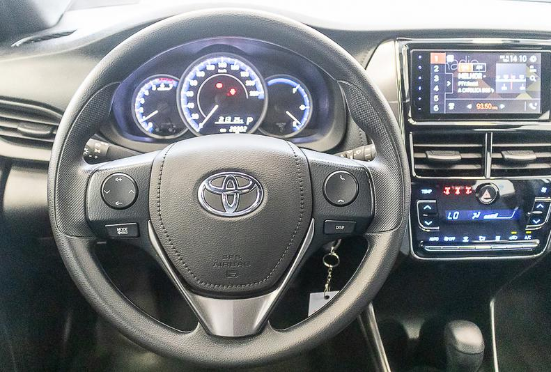 Toyota YARIS 1.5 16V FLEX XL MULTIDRIVE 13