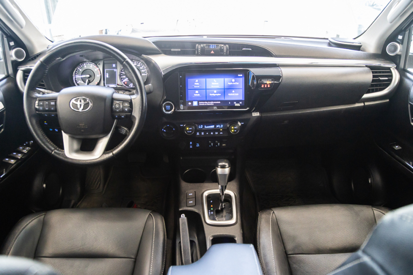 Toyota HILUX 2.8 D-4D TURBO DIESEL CD SRX PLUS 4X4 AUTOMÁTICO 13