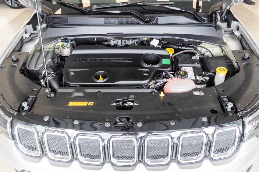 JEEP COMPASS 2.0 TD350 TURBO DIESEL LONGITUDE AT9 7