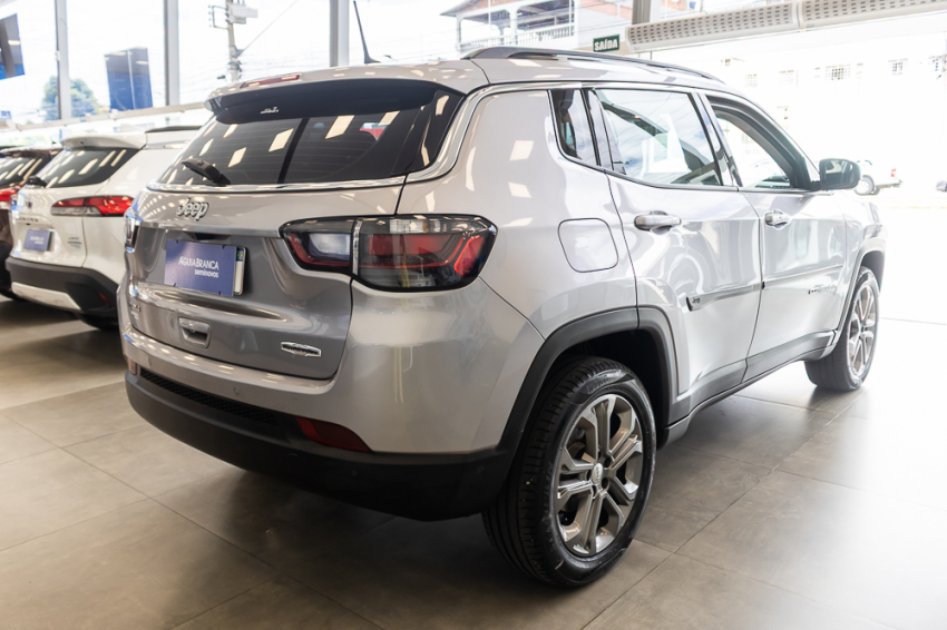 JEEP COMPASS 2.0 TD350 TURBO DIESEL LONGITUDE AT9 10