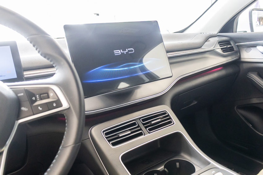 BYD KING 1.5 DM-I PHEV GS AUTOMÁTICO 14
