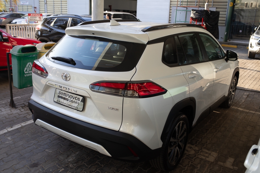 Carro Toyota COROLLA CROSS