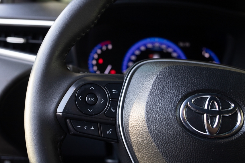Carro Toyota COROLLA CROSS