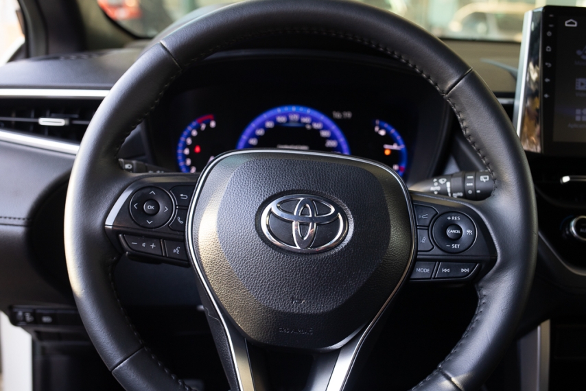 Carro Toyota COROLLA CROSS