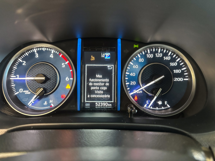 Toyota HILUX SW4 2.8 D-4D TURBO DIESEL SRX PLATINUM 7L 4X4 AUTOMÁTICO 13