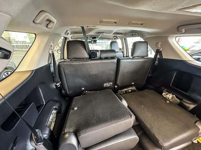 Toyota HILUX SW4 2.8 D-4D TURBO DIESEL SRX PLATINUM 7L 4X4 AUTOMÁTICO 23